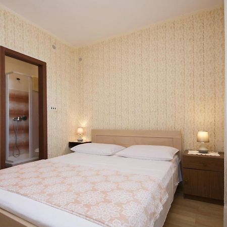 Apartments Vukicevic Brodarica Šibenik Esterno foto